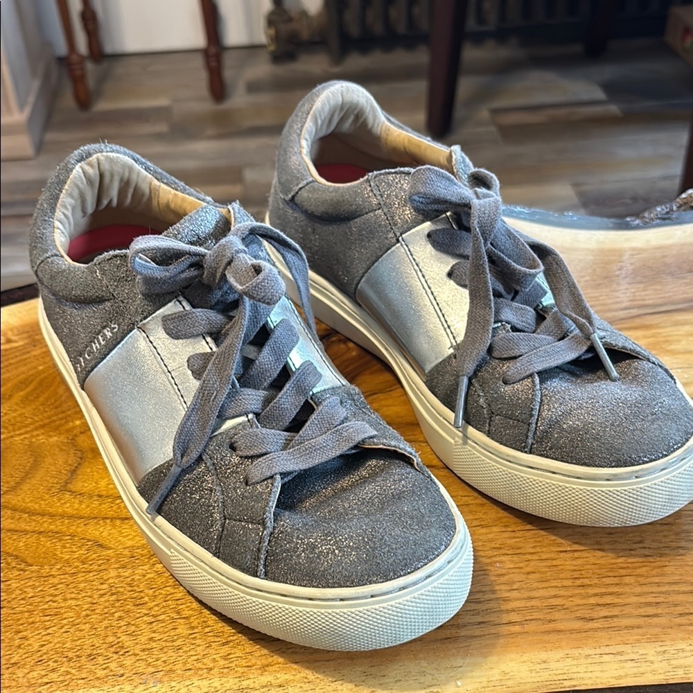 Sketchers Street : Gray glitter & Silver, lace-up Sneakers size 7.5